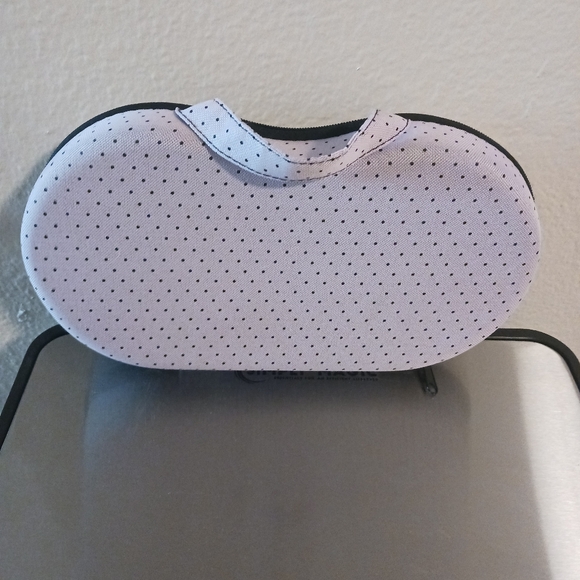 Polka Dot Bra Travel Case - Picture 2 of 3
